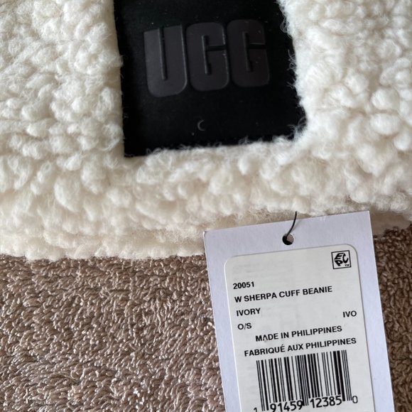 NWT Ivory Ugg Sherpa Cuff Beanie - Picture 3 of 5